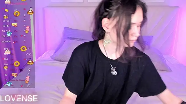 Emily Strikeee online show from January 15, 2026, 9:47 am