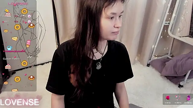 Emily Strikeee online show from March 16, 2026, 5:13 am