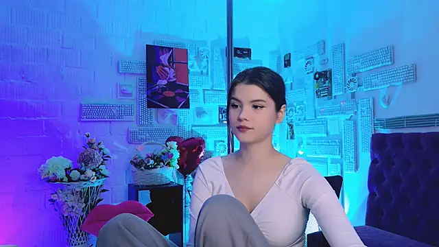 EvaThopson online show from February 19, 2025, 3:16 pm