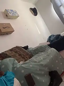 Hxnsovrgon online show from February 8, 2025, 4:25 pm