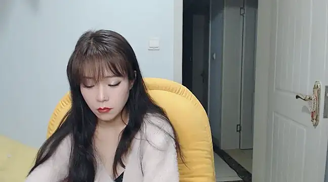 Snapshot of SuSushi728 chatting on February 21, 2025, 2:27 pm SuSushi728 online show from February 21, 2025, 2:27 pm