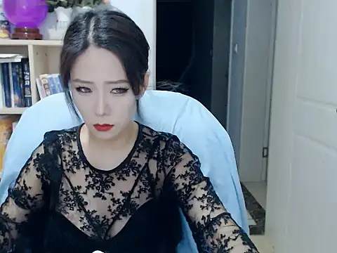 Snapshot of SuSushi728 chatting on July 22, 2026, 4:10 pm SuSushi728 online show from July 22, 2026, 4:10 pm