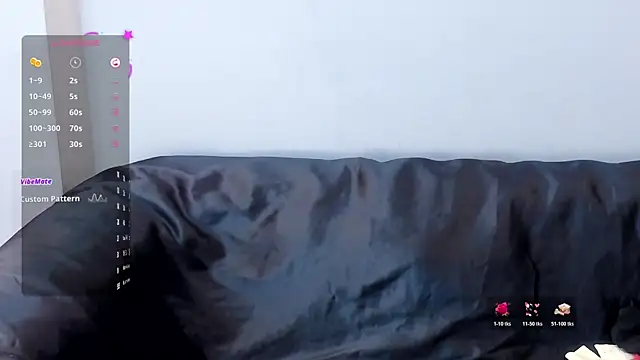 JennieRosse online show from October 19, 2025, 1:34 pm