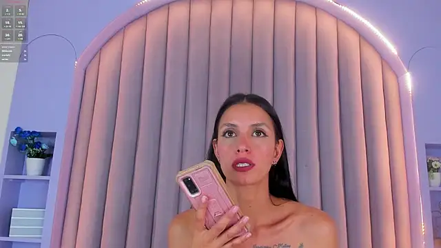 ChanelAdamss  online show from January 23, 2025, 10:44 pm