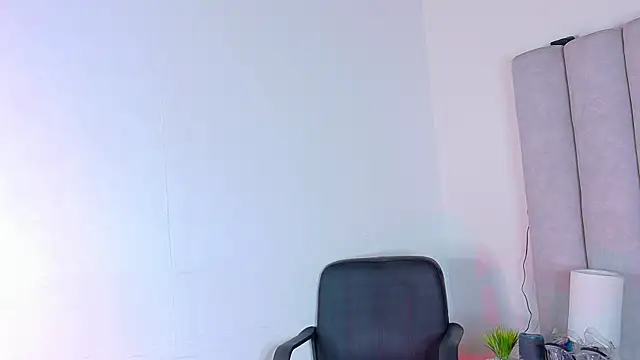 ChanelAdamss  online show from September 10, 2025, 2:55 am