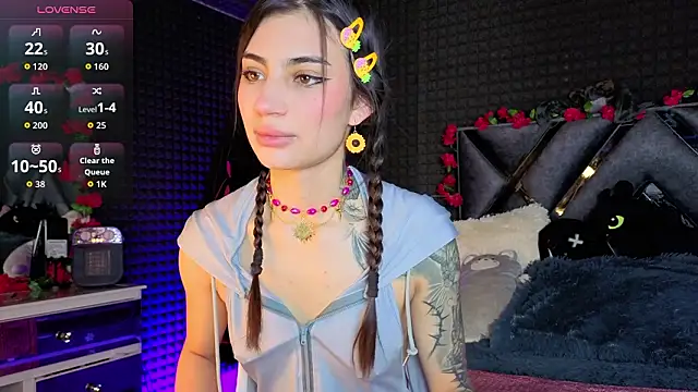 SolBeaumont1 online show from March 4, 2026, 10:38 pm