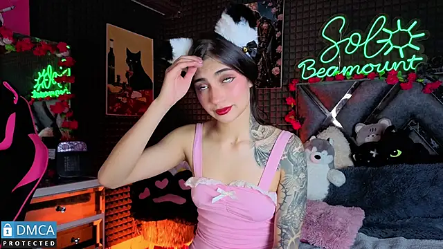 SolBeaumont1 online show from April 10, 2026, 8:35 pm