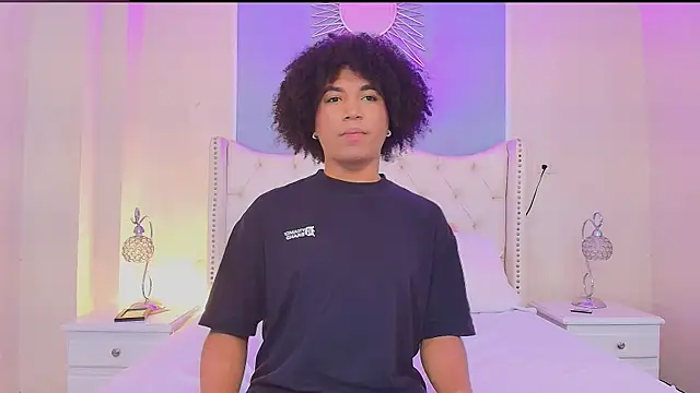 Ambar Collingg online show from October 28, 2025, 2:31 pm