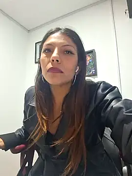 Selenakyle92  online show from December 24, 2024, 12:44 am