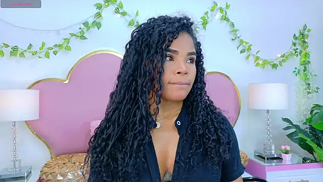 Snapshot of NahiaraReina chatting on November 10, 2025, 1:10 pm NahiaraReina online show from November 10, 2025, 1:10 pm