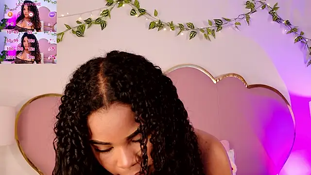 Snapshot of NahiaraReina chatting on February 10, 2026, 1:48 pm NahiaraReina online show from February 10, 2026, 1:48 pm