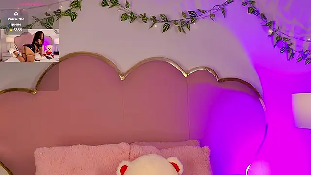 Snapshot of NahiaraReina chatting on February 25, 2026, 1:21 pm NahiaraReina online show from February 25, 2026, 1:21 pm