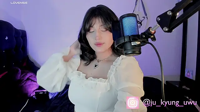 Ju Kyung online show from February 28, 2025, 7:48 am