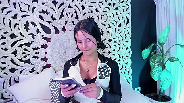 Snapshot of Mindy_sweety chatting on March 27, 2026, 1:11 pm Mindy sweety online show from March 27, 2026, 1:11 pm