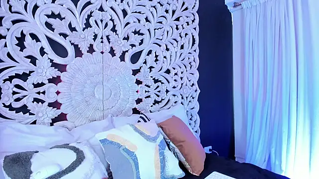 Snapshot of Mindy_sweety chatting on April 7, 2026, 12:16 pm Mindy sweety online show from April 7, 2026, 12:16 pm