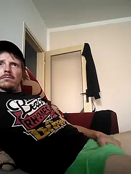 Snapshot of Vlastislav23 chatting on June 19, 2026, 4:28 am Vlastislav23 online show from June 19, 2026, 4:28 am