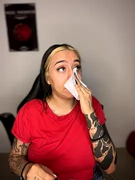 AnnikaMerliahh  online show from November 6, 2025, 10:10 pm