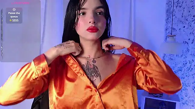 Layla crazybaby  online show from January 21, 2025, 8:54 pm