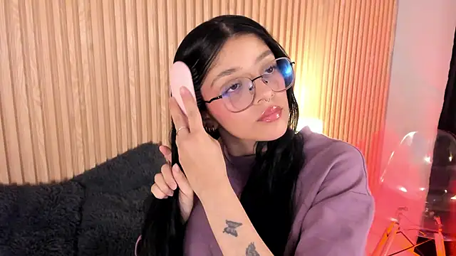 lana dol online show from September 12, 2025, 12:49 pm