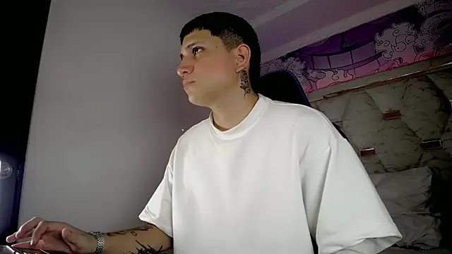 Snapshot of Brayan_lopezz chatting on May 1, 2026, 3:33 am Brayan lopezz online show from May 1, 2026, 3:33 am