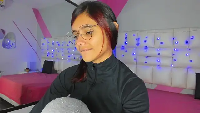 Salome rouse1 online show from October 3, 2025, 4:37 pm