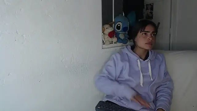 skinny sweet2411 online show from October 1, 2025, 10:49 pm