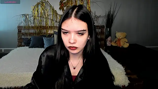 SweetyDeviliya online show from February 15, 2025, 8:44 am