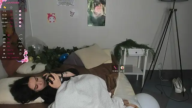 SweetyDeviliya online show from February 22, 2025, 11:02 am