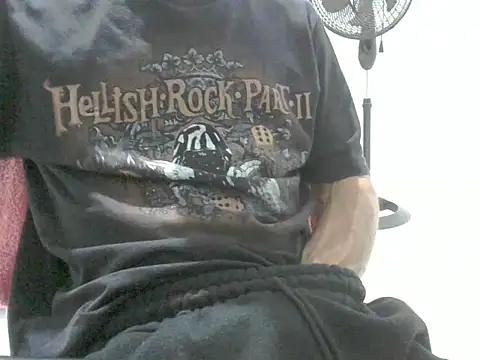 Snapshot of bbehemothh chatting on March 17, 2025, 11:43 pm bbehemothh online show from March 17, 2025, 11:43 pm