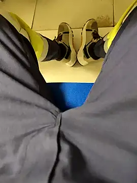 coppiapazza online show from December 5, 2024, 9:17 pm