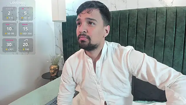 Snapshot of Edward_max chatting on March 8, 2026, 3:43 am Edward max online show from March 8, 2026, 3:43 am