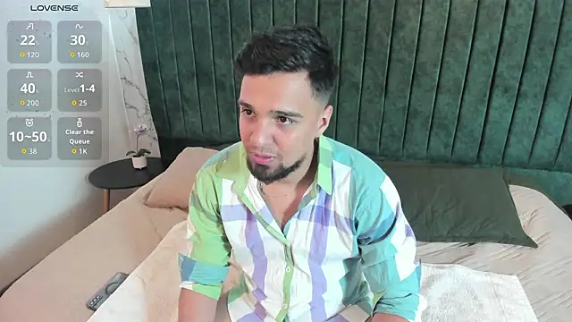 Snapshot of Edward_max chatting on March 17, 2026, 3:44 am Edward max online show from March 17, 2026, 3:44 am