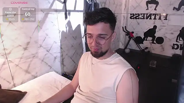 Snapshot of Edward_max chatting on March 18, 2026, 3:42 am Edward max online show from March 18, 2026, 3:42 am