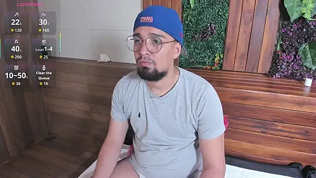 Snapshot of Edward_max chatting on March 25, 2026, 3:34 am Edward max online show from March 25, 2026, 3:34 am