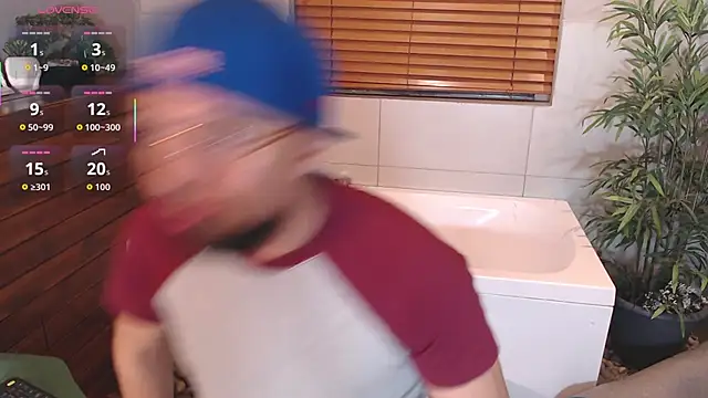 Snapshot of Edward_max chatting on March 30, 2026, 3:51 am Edward max online show from March 30, 2026, 3:51 am