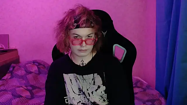 Steve Mi online show from October 31, 2025, 5:36 pm