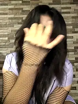 Elsa sweet online show from October 17, 2025, 3:42 am