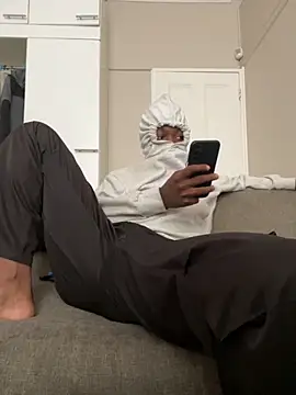 Mischevous T69 online show from November 8, 2025, 8:47 am