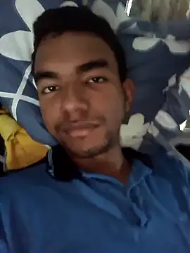 Reynold2608 online show from November 29, 2025, 4:32 pm