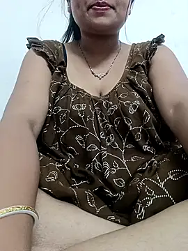 Snapshot of Priya_2222 chatting on April 4, 2026, 8:17 pm Priya 2222 online show from April 4, 2026, 8:17 pm