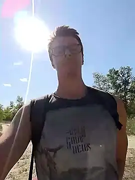 Rosieflo online show from September 16, 2025, 11:33 am