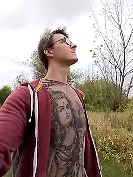 Rosieflo online show from September 17, 2025, 10:06 am