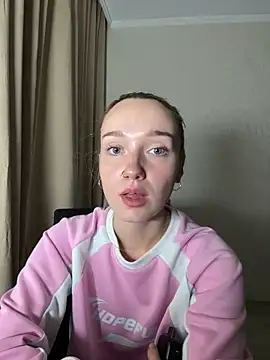 Wild Sophie  online show from September 22, 2025, 3:03 pm