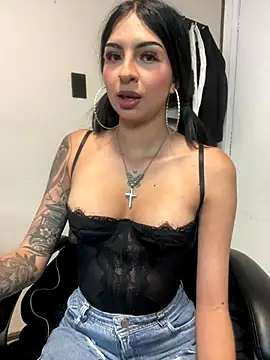 Hilary pinkk online show from October 3, 2025, 3:14 am