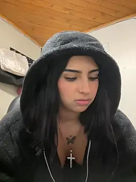 Hilary pinkk online show from October 28, 2025, 1:31 am