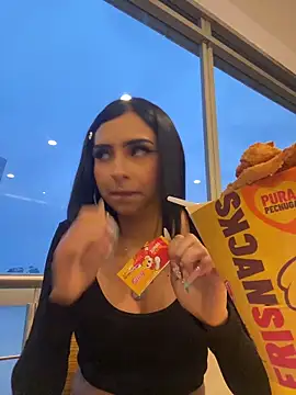 Hilary pinkk online show from March 26, 2026, 11:10 pm