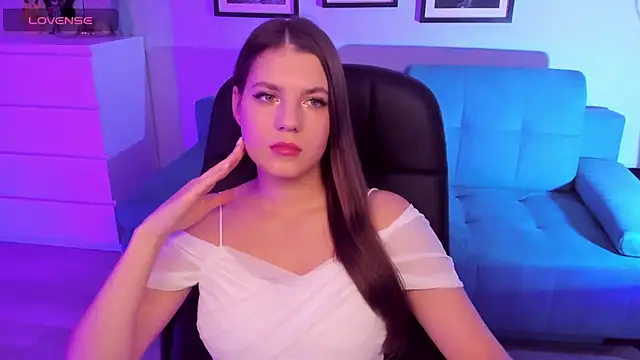 Snapshot of BellaSweetHeart chatting on October 21, 2025, 6:08 pm BellaSweetHeart online show from October 21, 2025, 6:08 pm