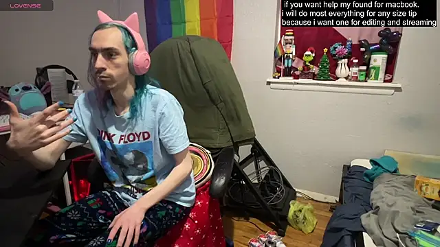 tallnerdyguy online show from March 15, 2025, 1:30 am