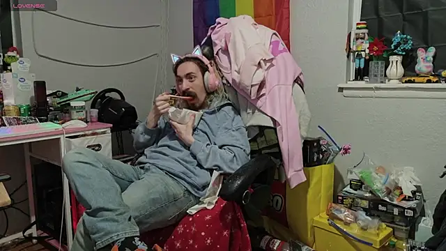 tallnerdyguy online show from March 23, 2026, 2:37 am