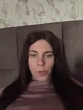 CurlyLara online show from April 15, 2026, 10:44 am